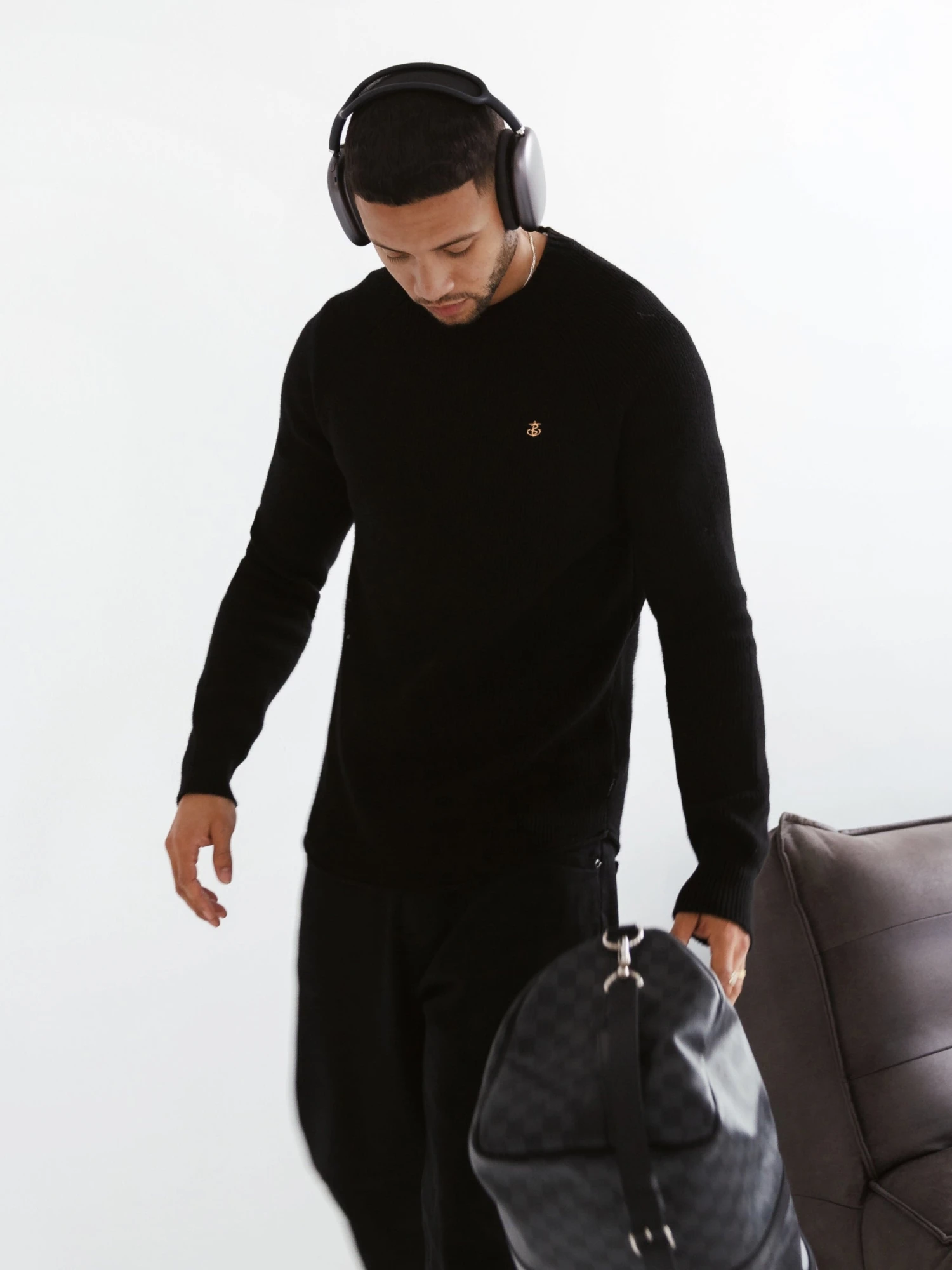 Olton Knit Jumper - Black 4 Olton Knit Jumper - Black - Image 4