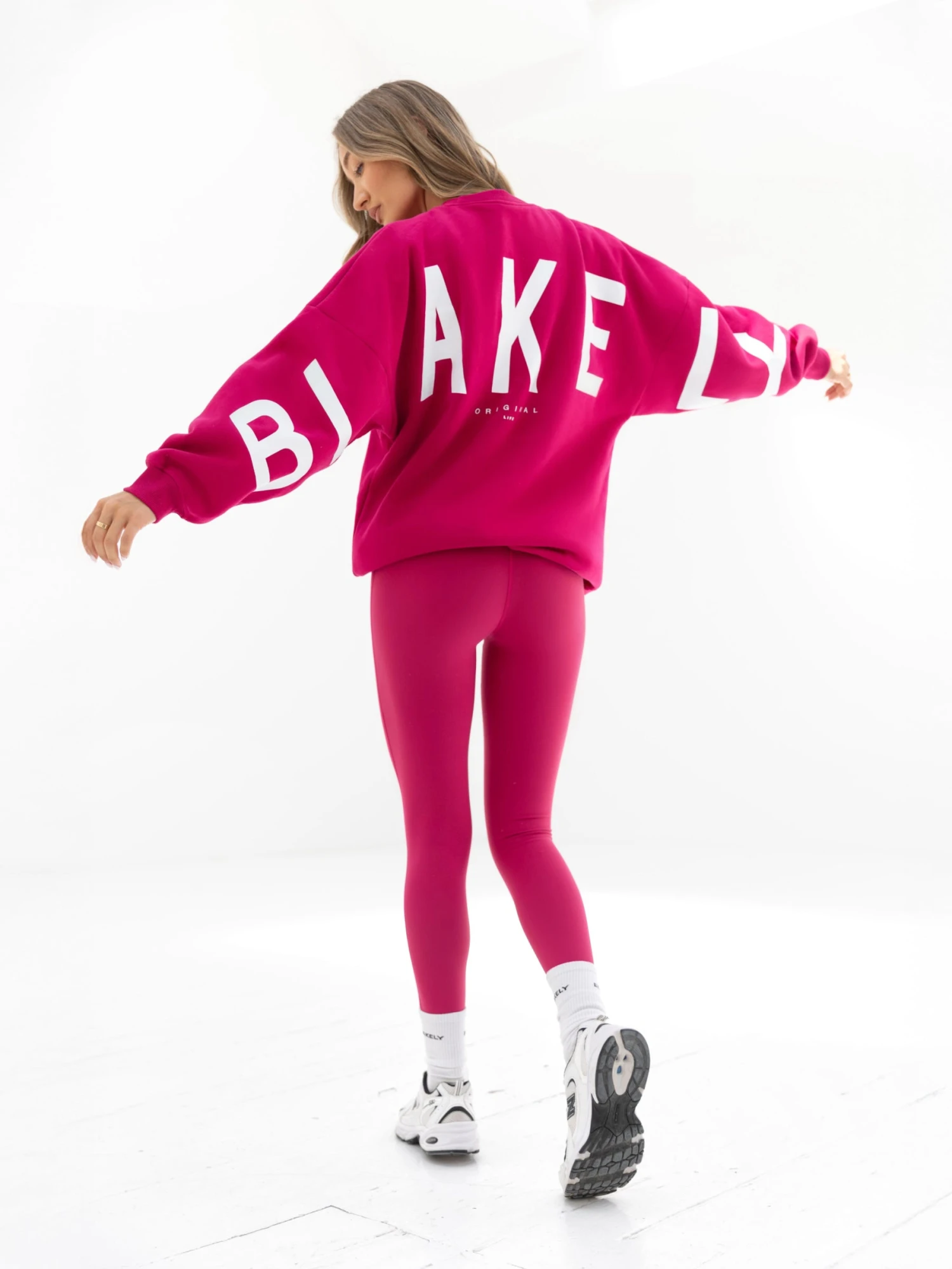 Isabel Oversized Jumper - Ultra Pink 6 Isabel Oversized Jumper - Ultra Pink - Image 6