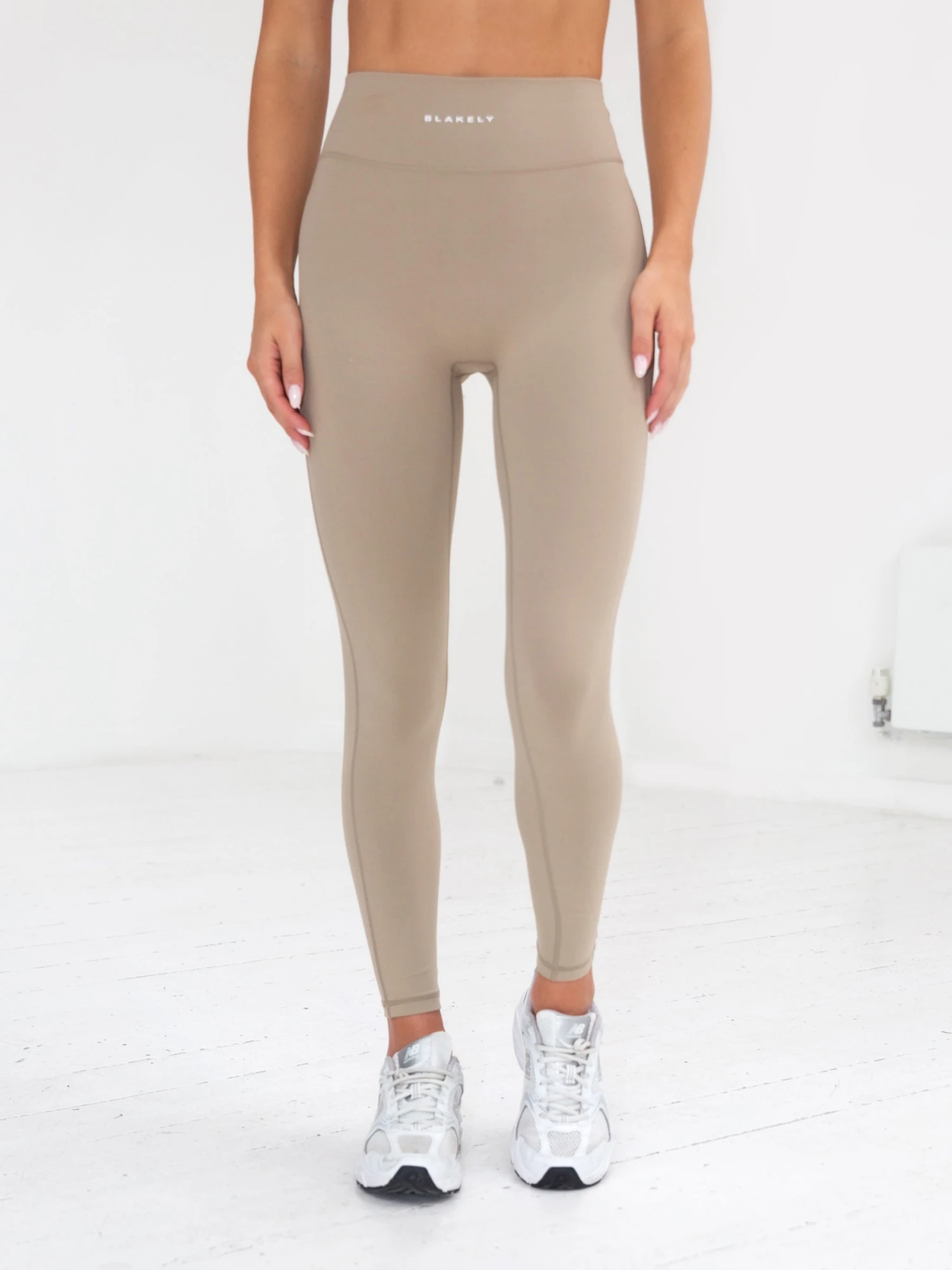 Series Leggings - Washed Khaki 5 Series Leggings - Washed Khaki - Image 5