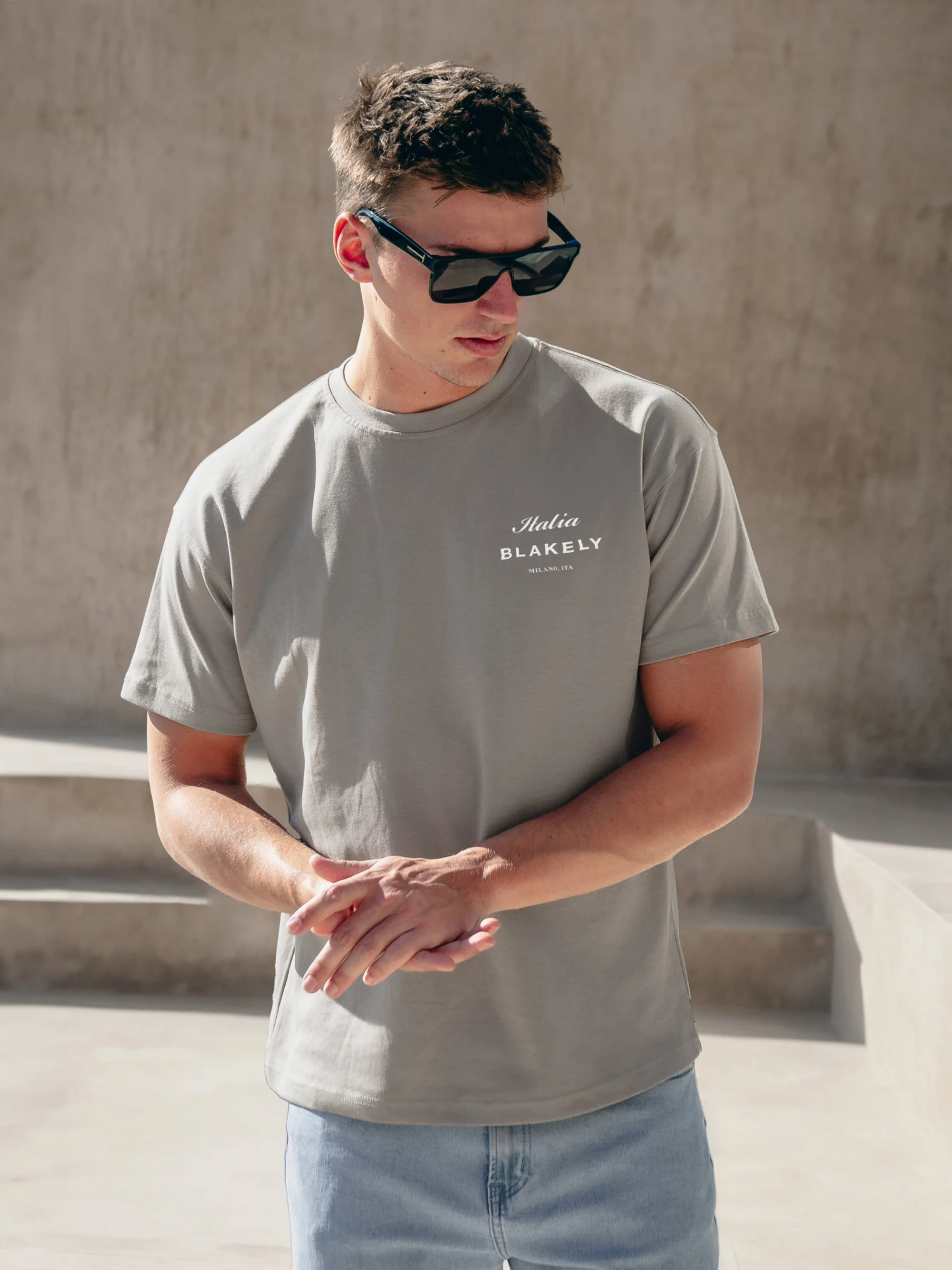 Italia Relaxed T-Shirt - Stone Grey 5 Italia Relaxed T-Shirt - Stone Grey - Image 5