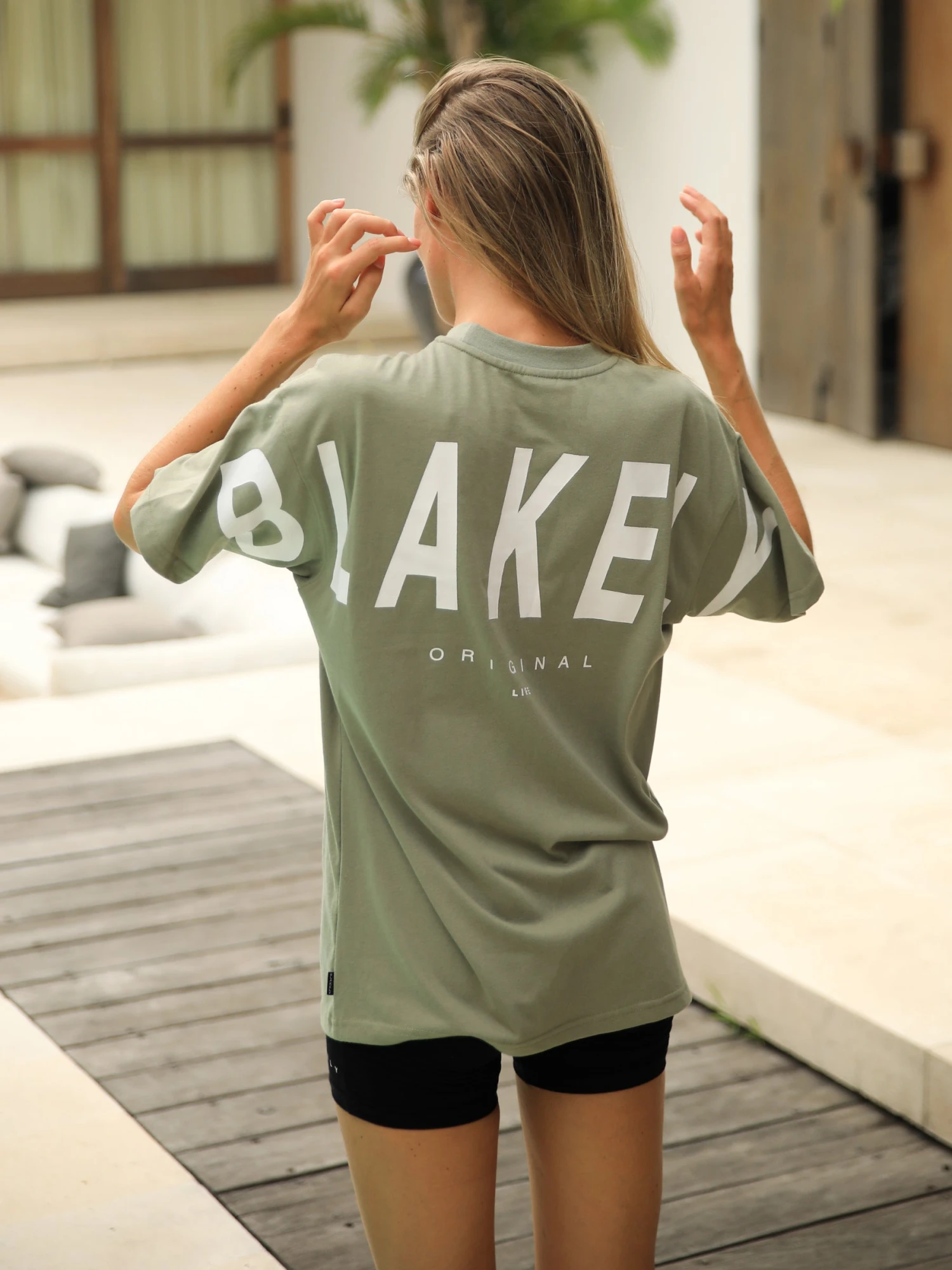 Isabel Oversized T-Shirt - Olive 1 Isabel Oversized T-Shirt - Olive
