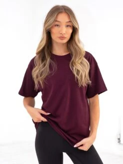 Isabel Oversized T-Shirt - Burgundy 11 Isabel Oversized T-Shirt - Burgundy -Blakely Clothing Store 196IW BURGUNDYD 4