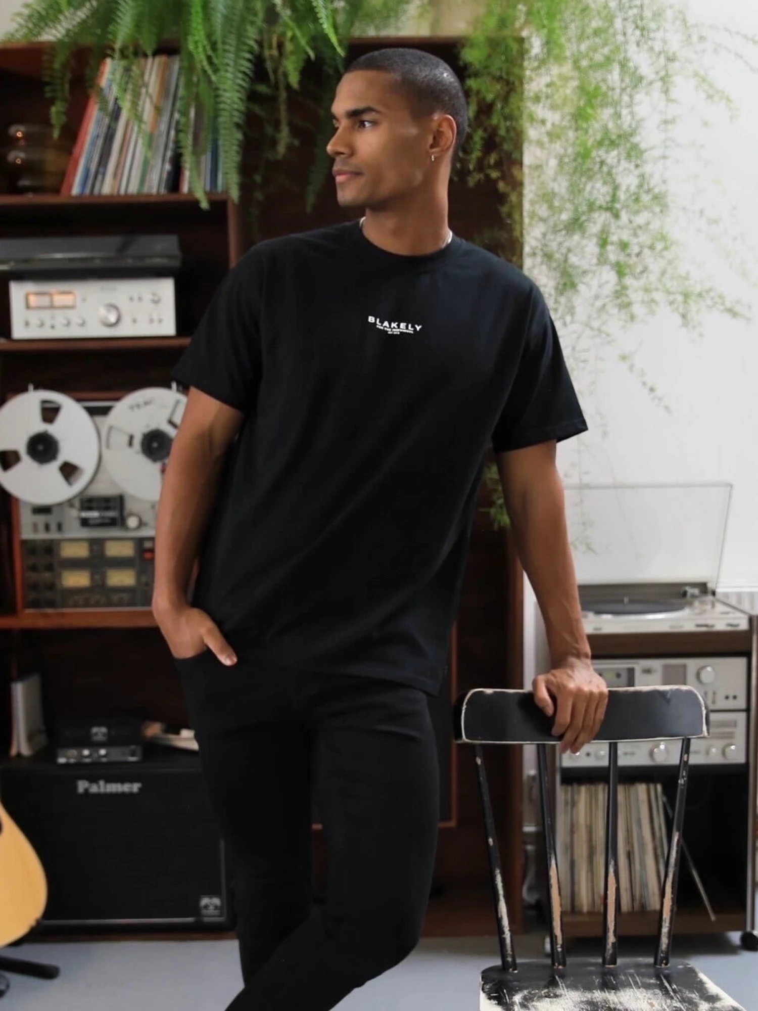 Statement Relaxed T-Shirt - Black 3 Statement Relaxed T-Shirt - Black - Image 3