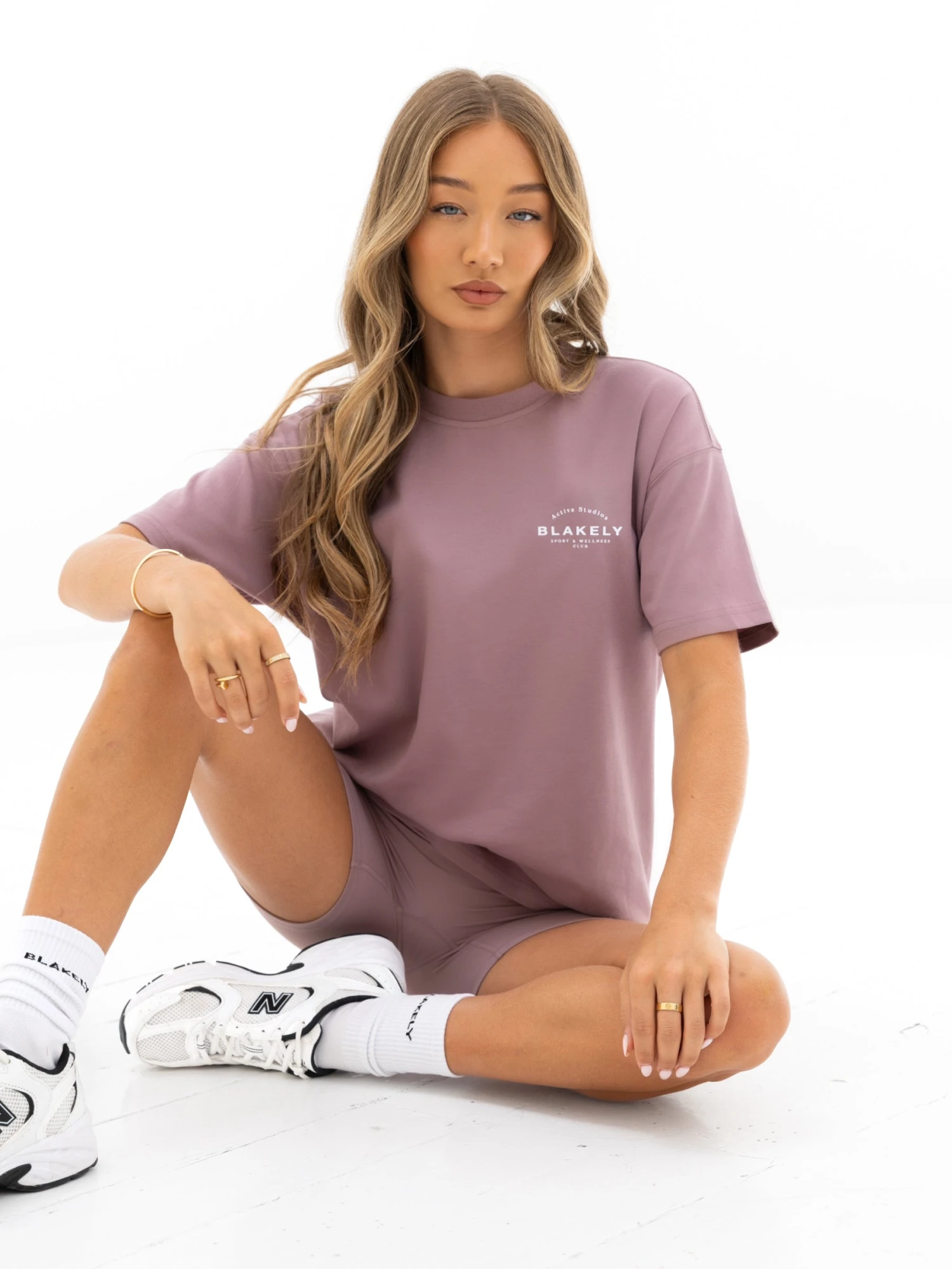 Curved Active Studios Oversized T-Shirt - Dusty Pink 6 Curved Active Studios Oversized T-Shirt - Dusty Pink - Image 6