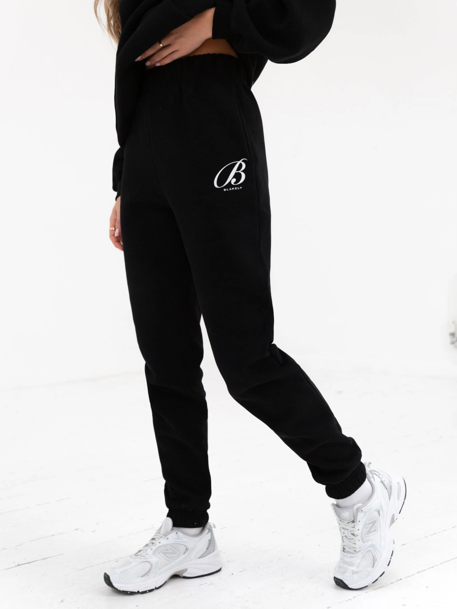 Vita Sweatpants - Black 1 Vita Sweatpants - Black