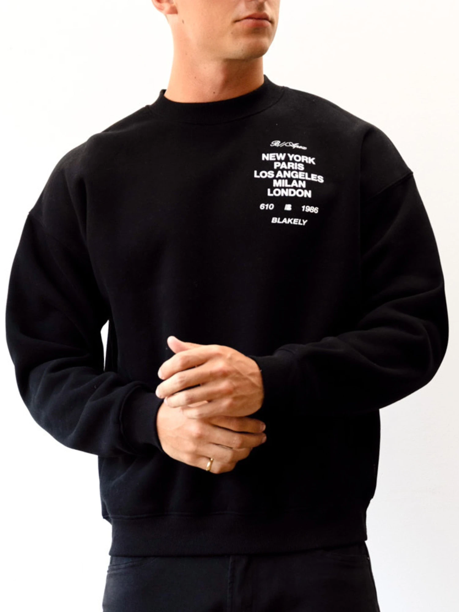 Apex 610 Relaxed Jumper - Black 5 Apex 610 Relaxed Jumper - Black - Image 5