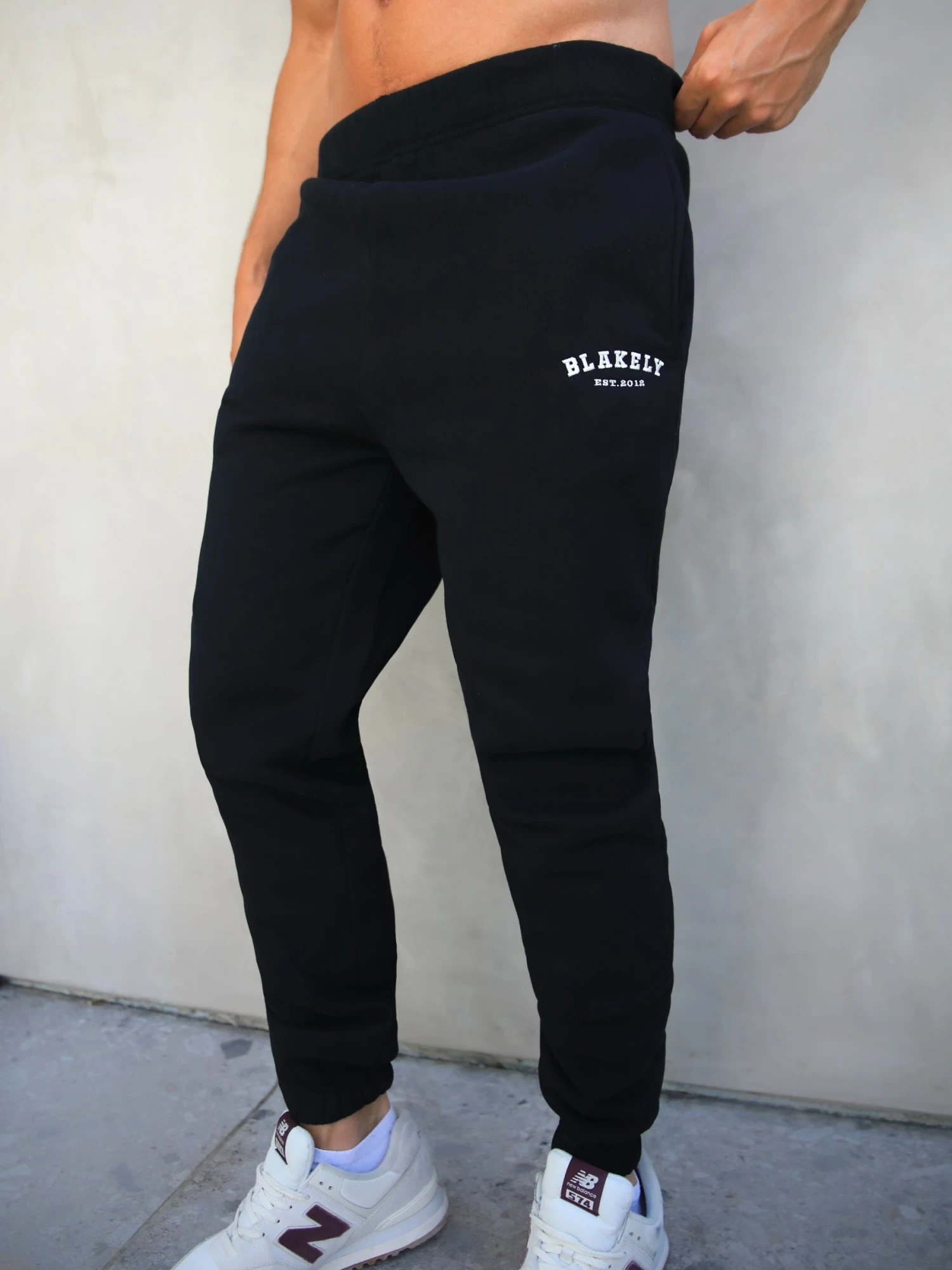 Heritage Relaxed Sweatpants - Black 5 Heritage Relaxed Sweatpants - Black - Image 5
