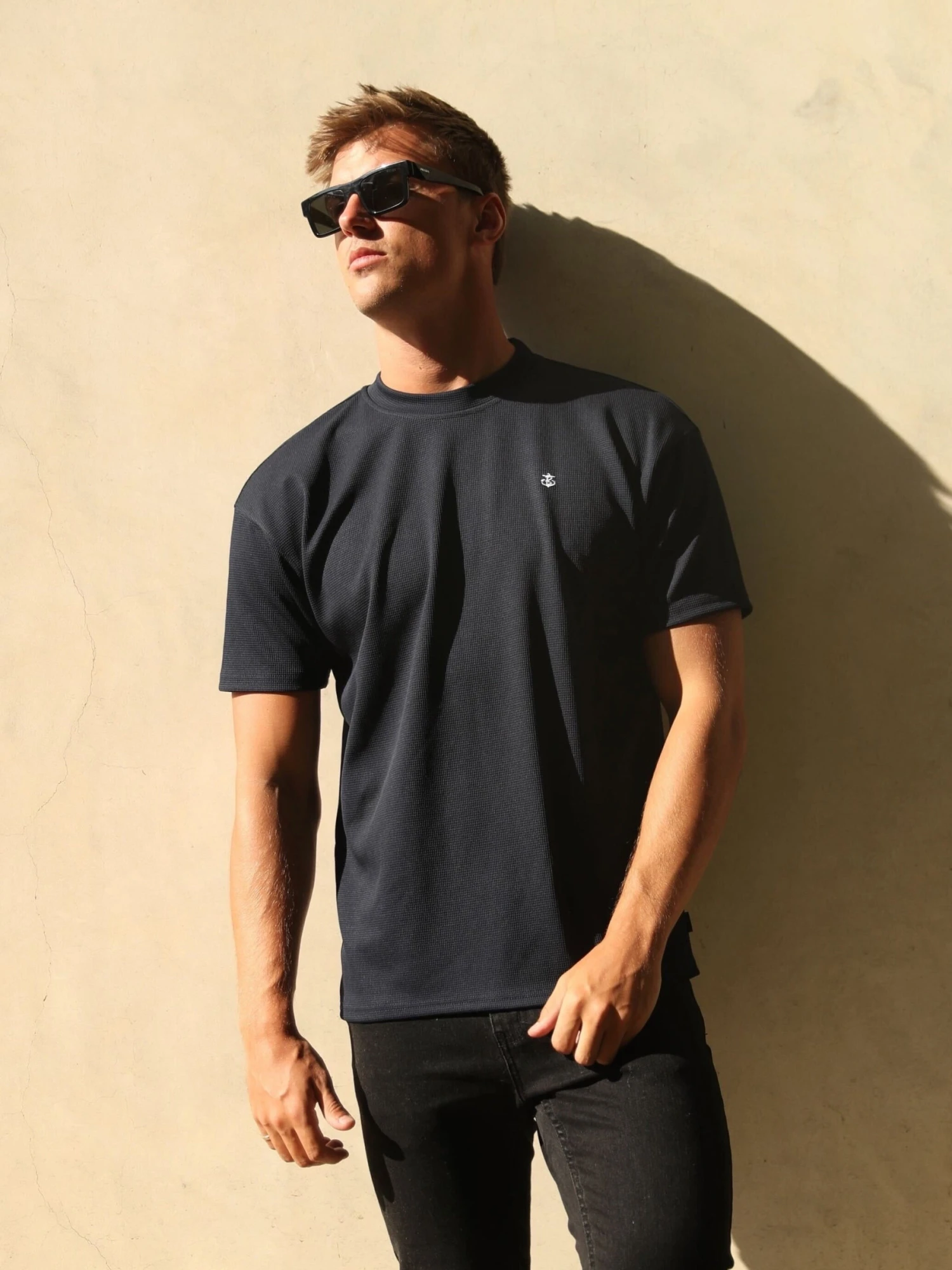 Ceuta Textured Relaxed T-Shirt - Navy 2 Ceuta Textured Relaxed T-Shirt - Navy - Image 2