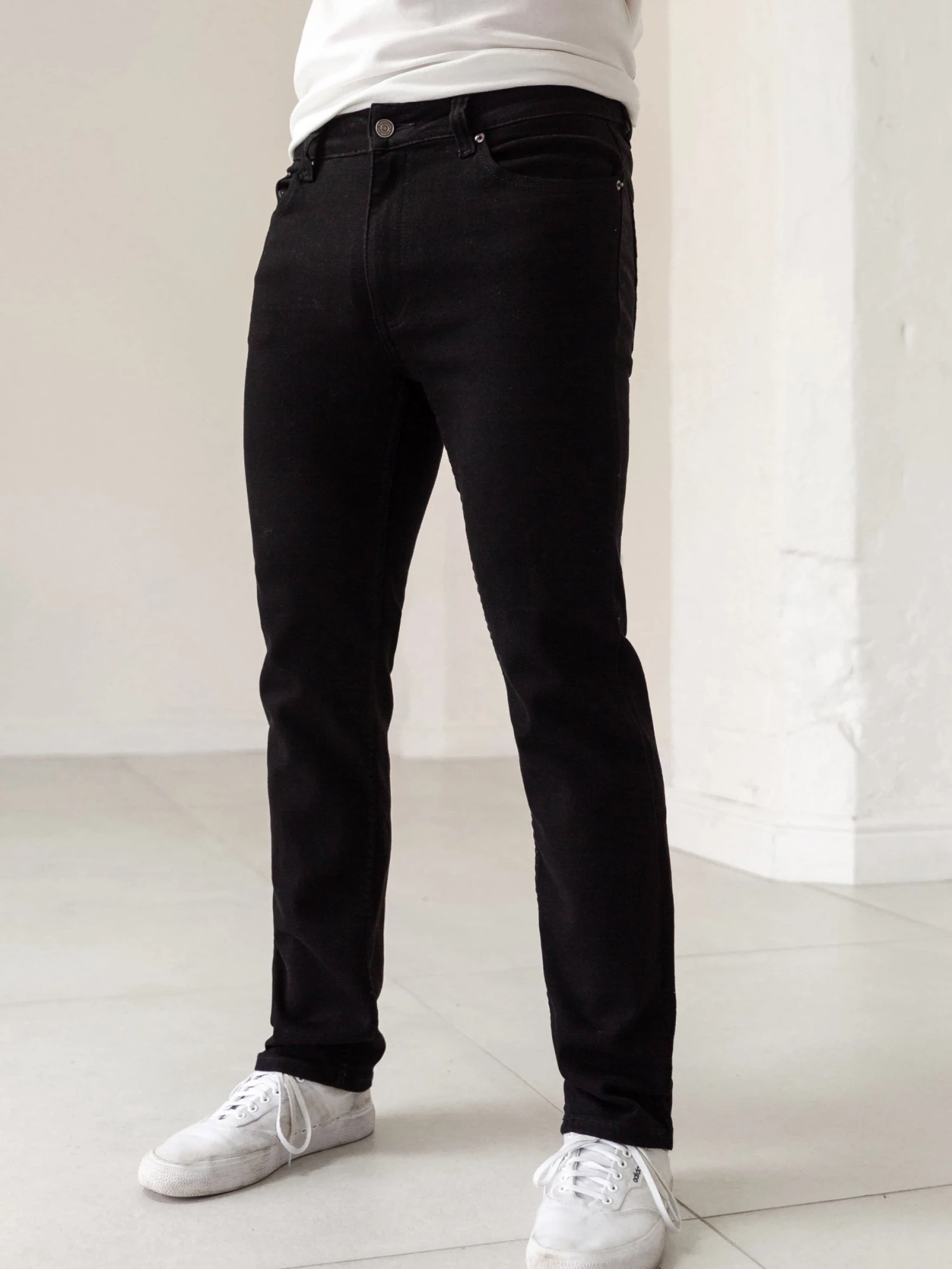 Vol.13 Straight Jeans - Black 1 Vol.13 Straight Jeans - Black