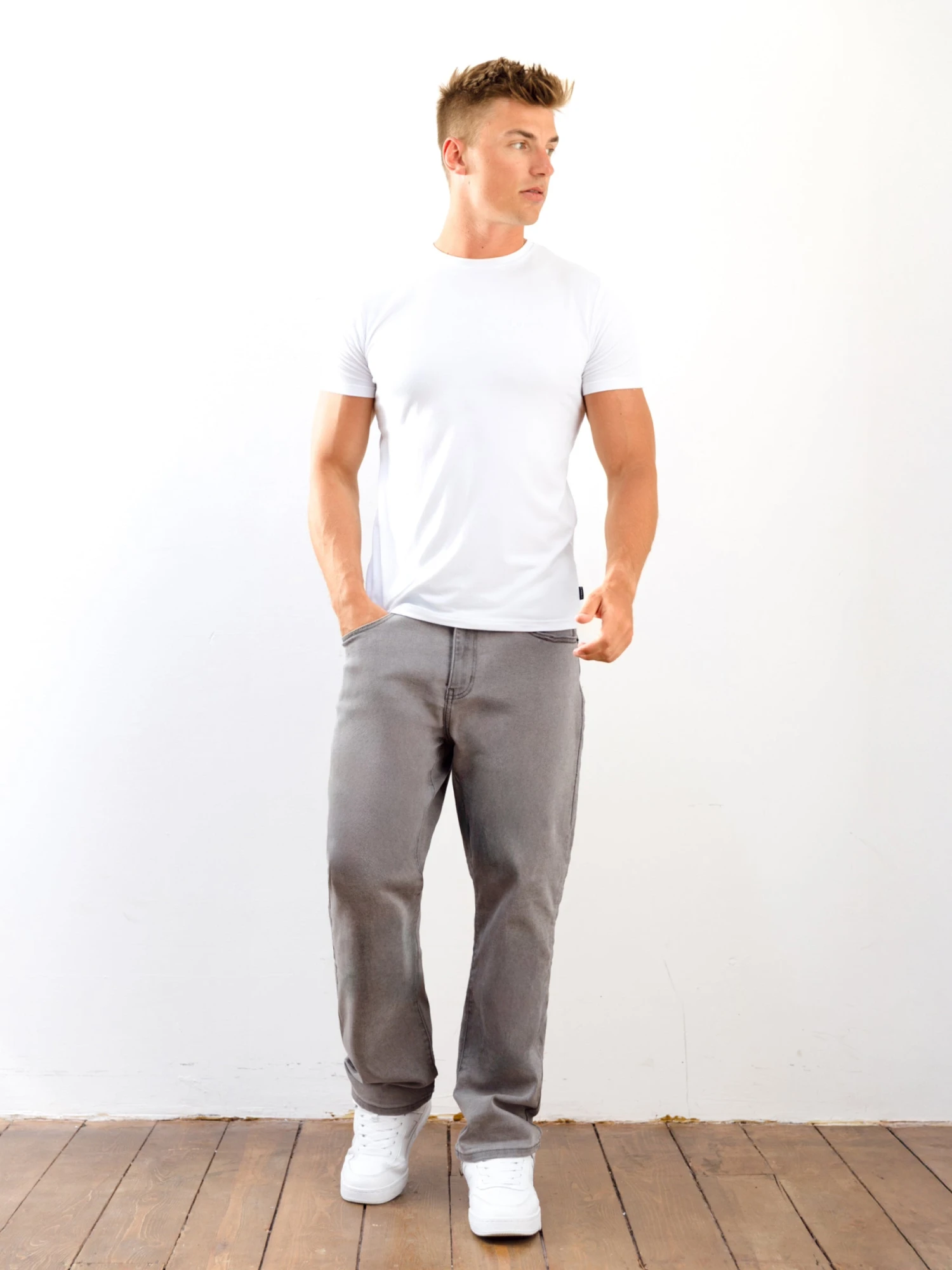 Vol.15 Loose Fitting Jeans - Grey 3 Vol.15 Loose Fitting Jeans - Grey - Image 3