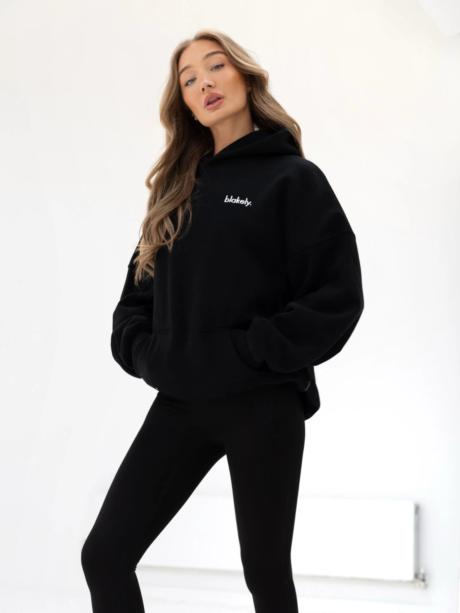 Sami Oversized Hoodie - Black 2 Sami Oversized Hoodie - Black - Image 2