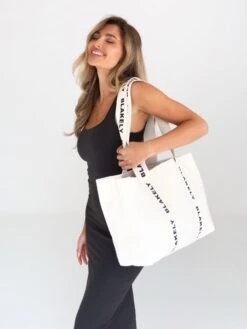 Lucia Maxi Dress - Black -Blakely Clothing Store 2747 2Black 07D