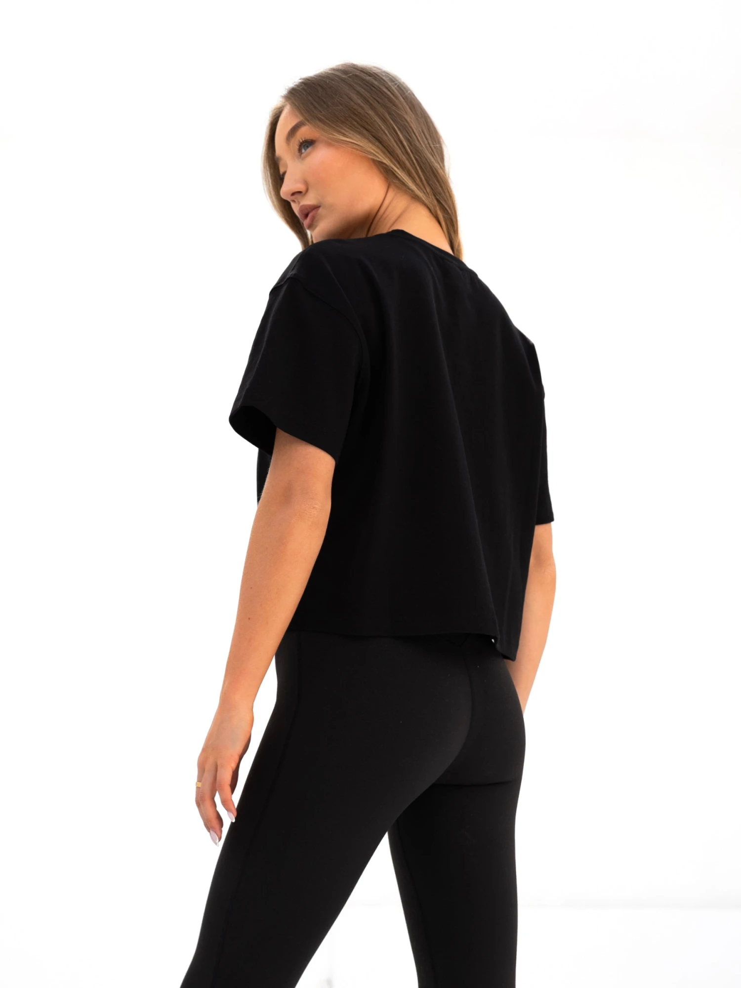 Melrose Cropped T-Shirt - Black 3 Melrose Cropped T-Shirt - Black - Image 3