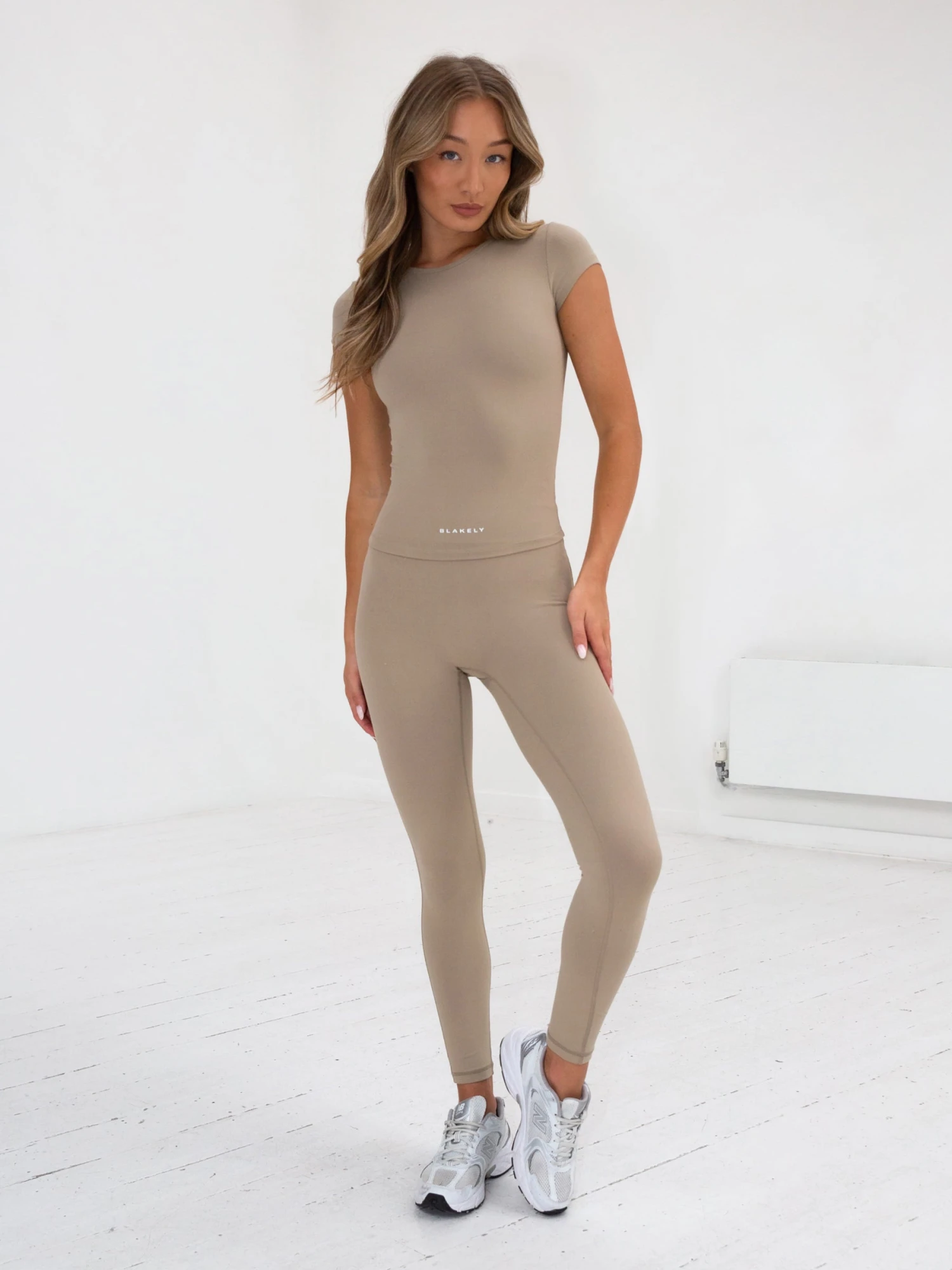 Series Cropped T-Shirt - Washed Khaki 3 Series Cropped T-Shirt - Washed Khaki - Image 3