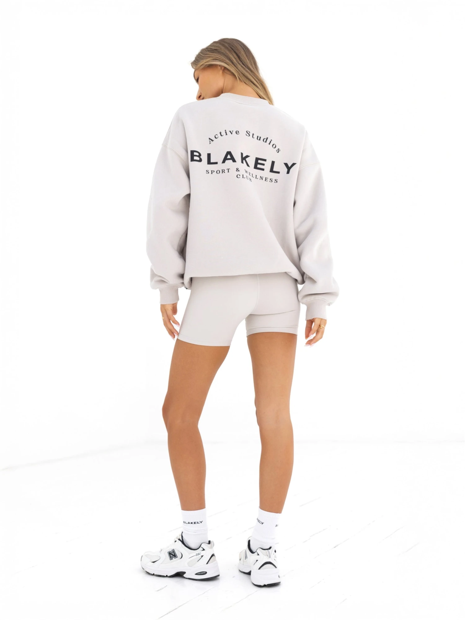 Active Studios Oversized Jumper - Ivory 5 Active Studios Oversized Jumper - Ivory - Image 5