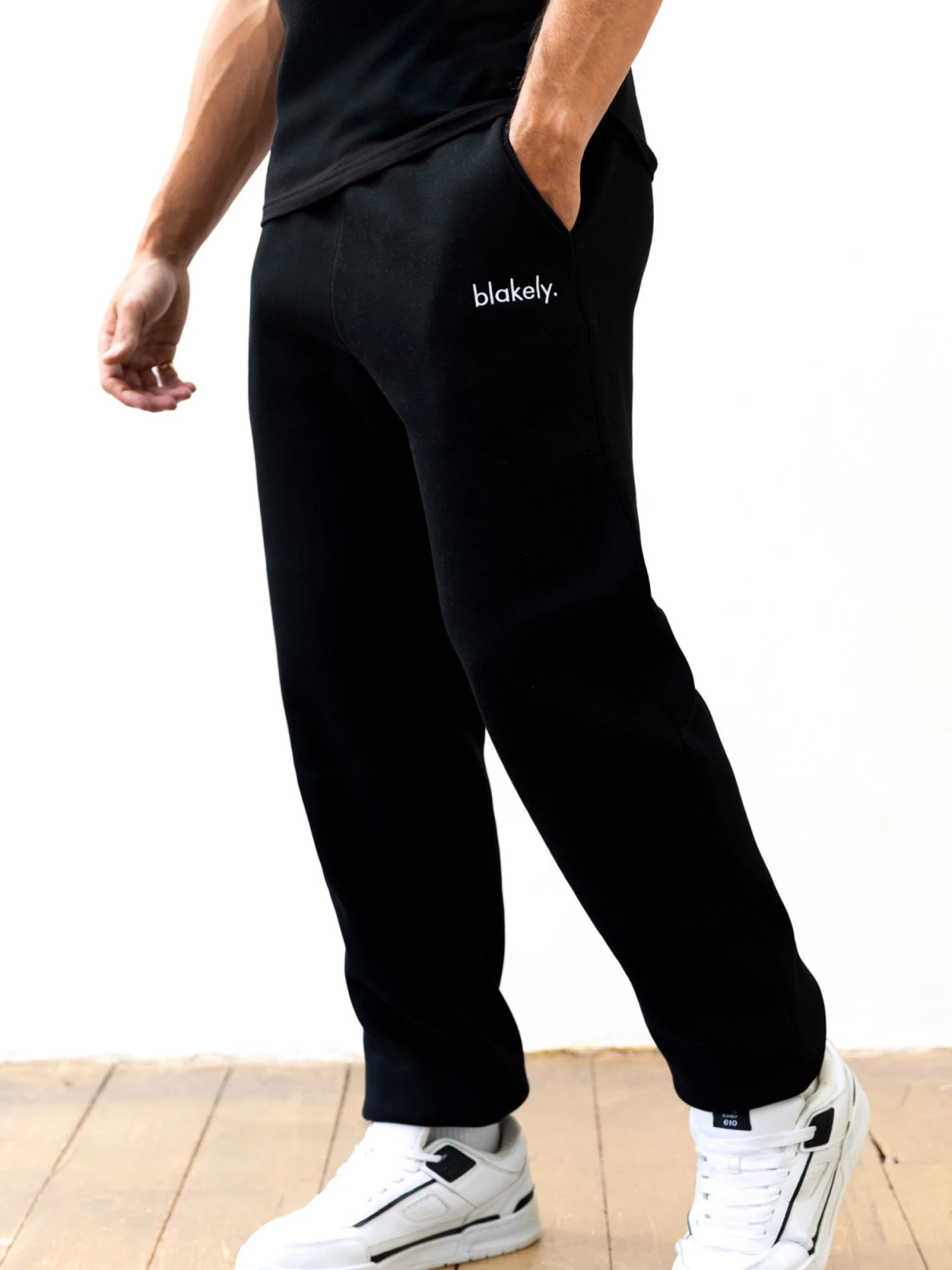 Sami Relaxed Sweatpants - Black 1 Sami Relaxed Sweatpants - Black