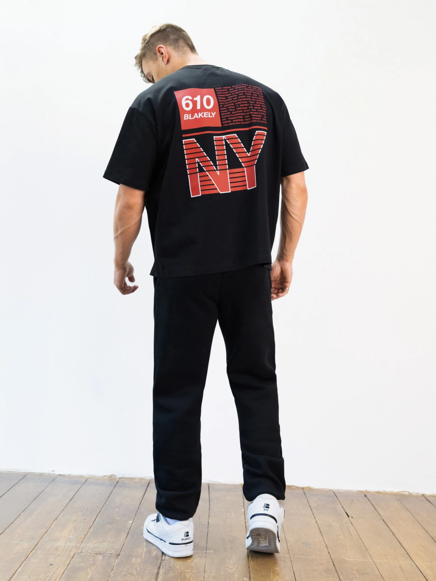 Italic Linear Relaxed Sweatpants - Black 5 Italic Linear Relaxed Sweatpants - Black - Image 5