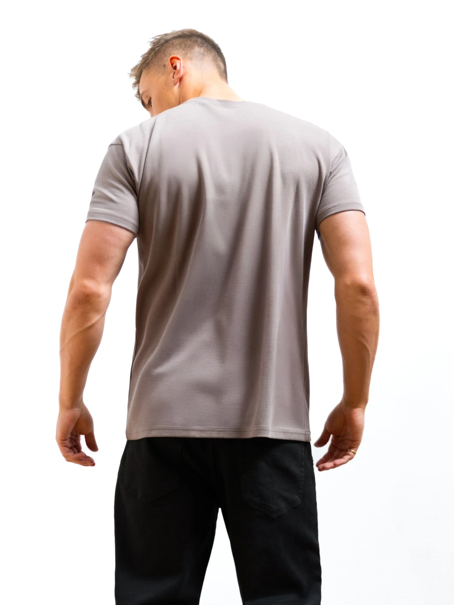 Otis Relaxed T-Shirt - Brown 6 Otis Relaxed T-Shirt - Brown - Image 6