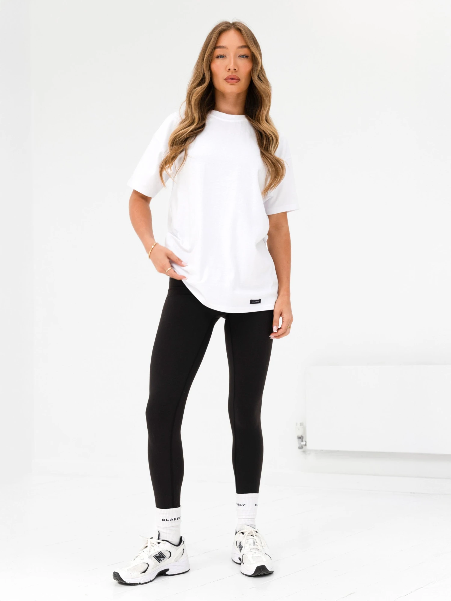 Olivia Oversized T-Shirt - White 3 Olivia Oversized T-Shirt - White - Image 3