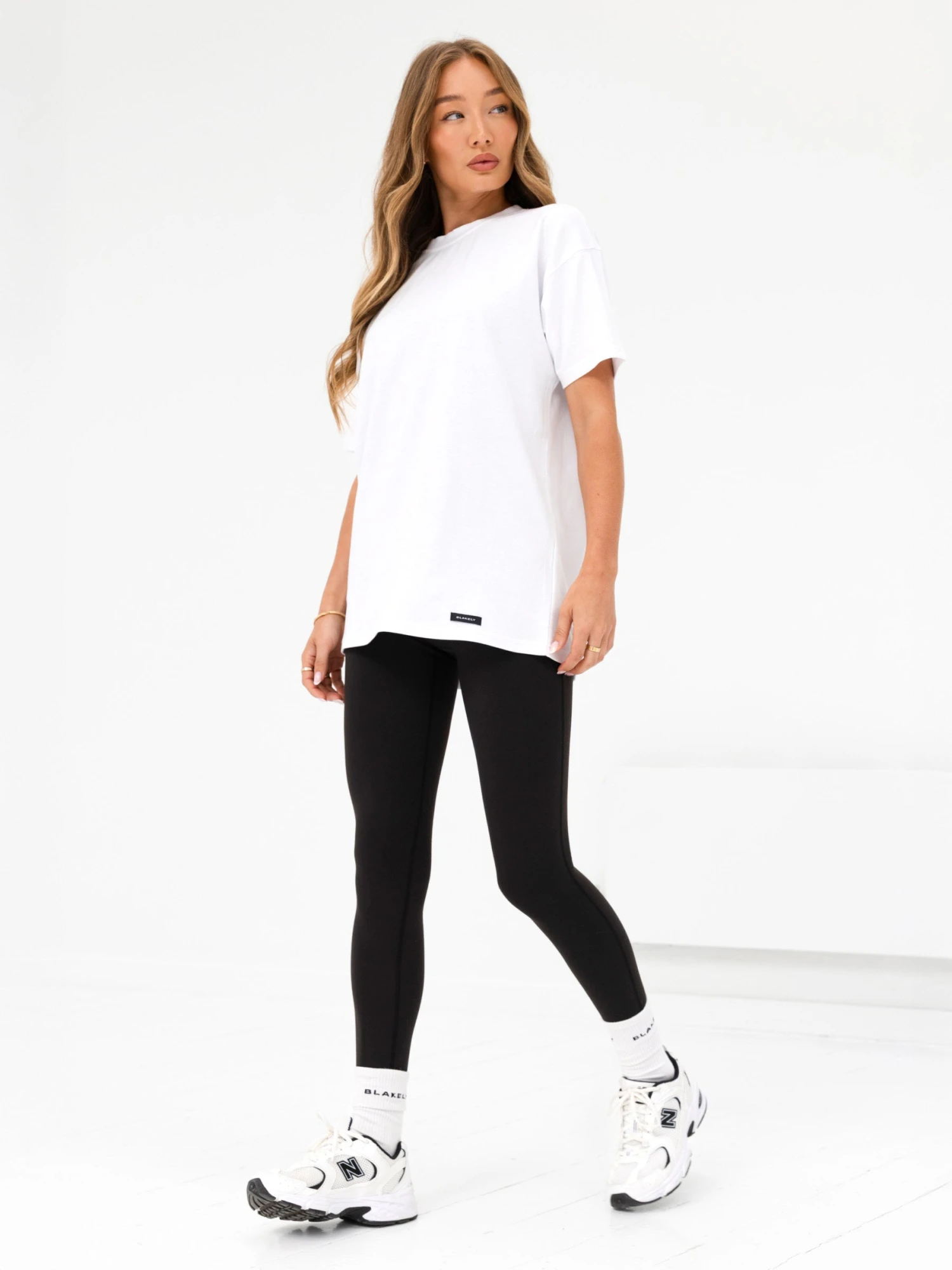 Olivia Oversized T-Shirt - White 6 Olivia Oversized T-Shirt - White - Image 6