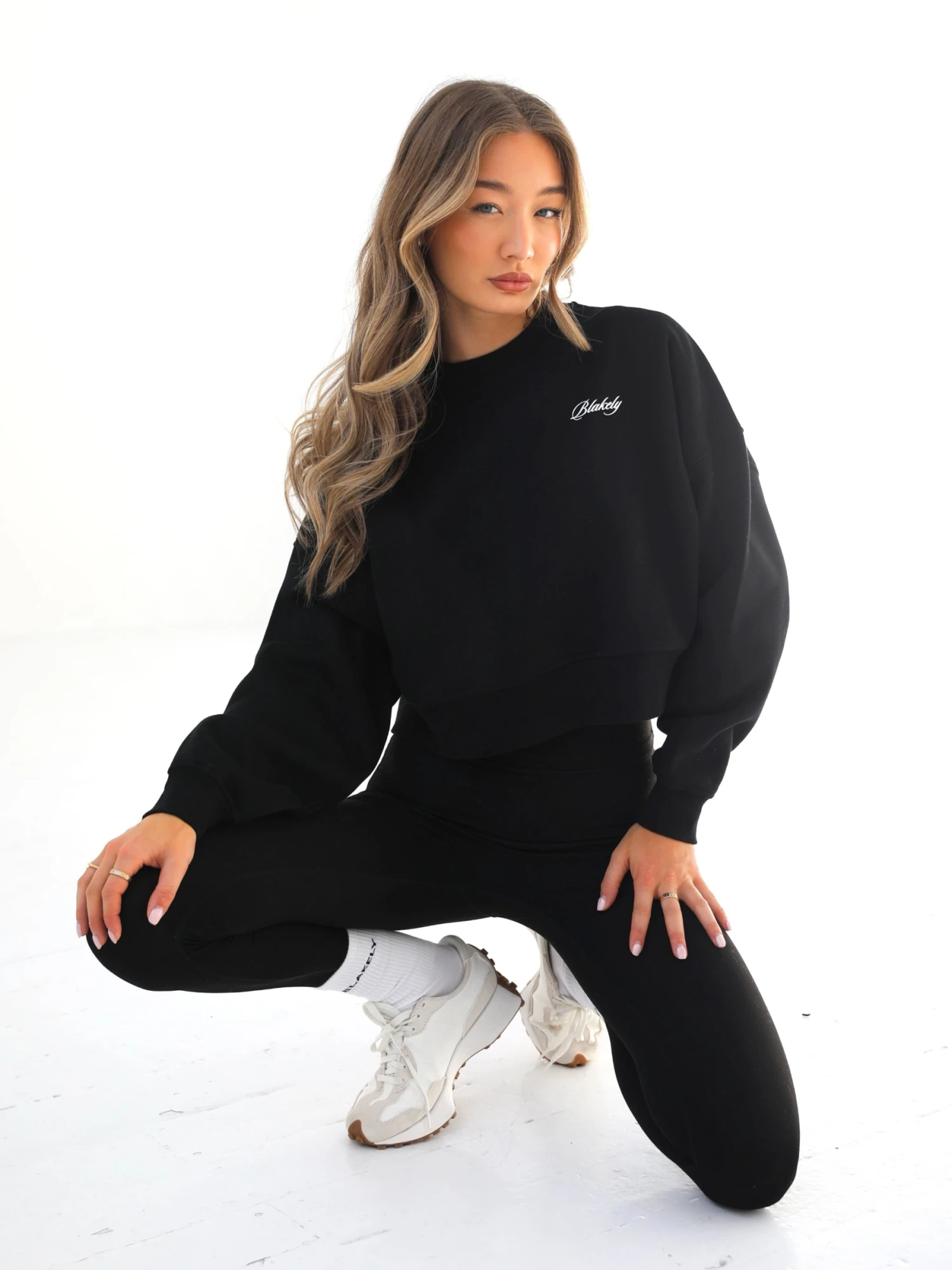 Off Duty Cropped Jumper - Black 2 Off Duty Cropped Jumper - Black - Image 2