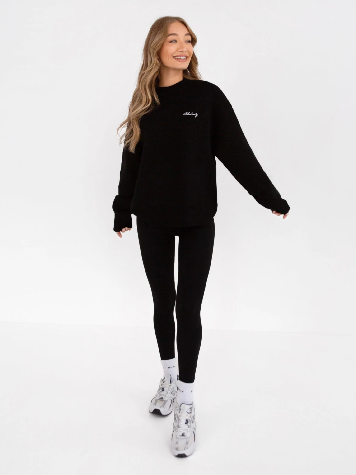 Oversized Knitted Jumper - Black 3 Oversized Knitted Jumper - Black - Image 3