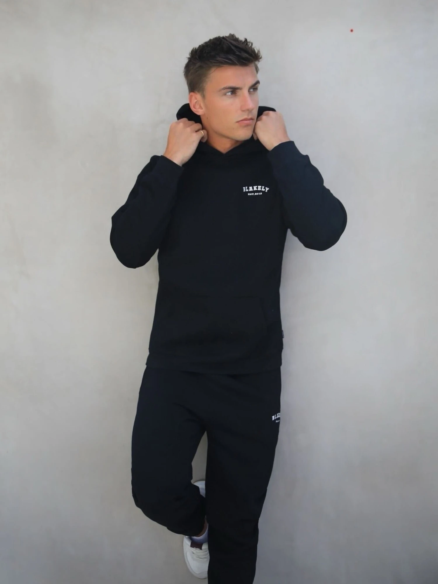 Heritage Relaxed Hoodie - Black 7 Heritage Relaxed Hoodie - Black - Image 7