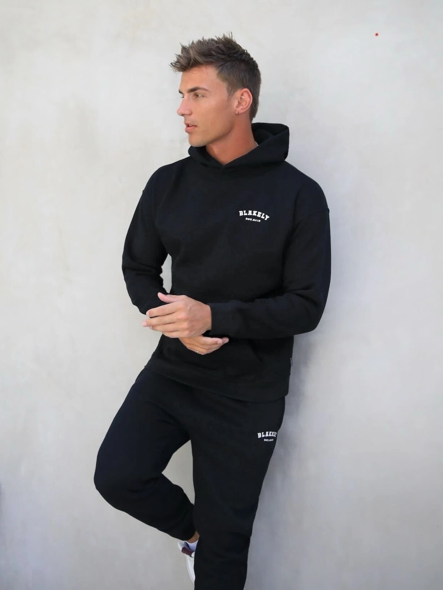 Heritage Relaxed Hoodie - Black 5 Heritage Relaxed Hoodie - Black - Image 5