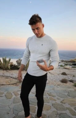 Olton Knit Jumper - Marl White 9 Olton Knit Jumper - Marl White -Blakely Clothing Store Facetune 04 02 2022 02 54 22