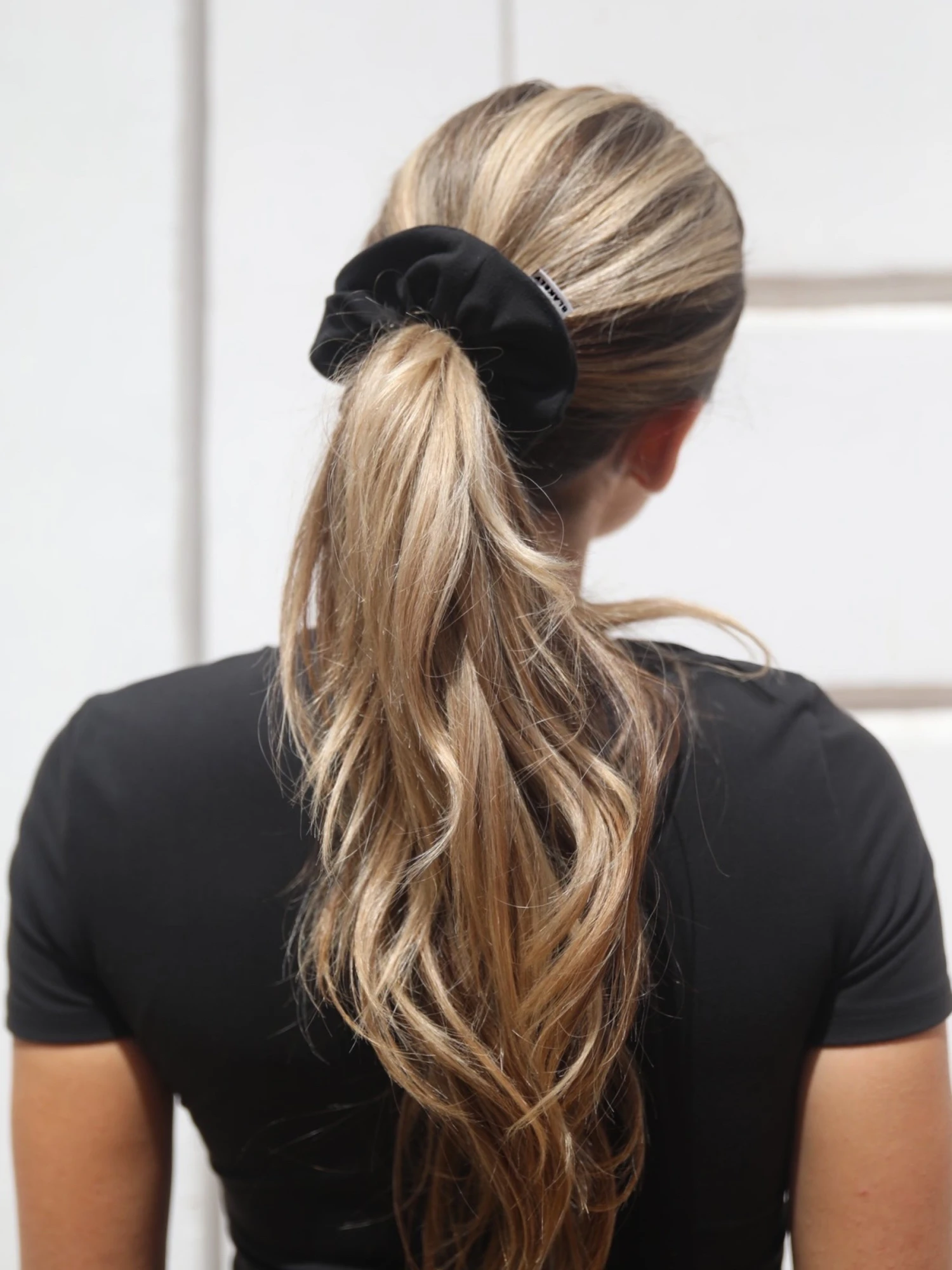 Blakely Scrunchie - Black 6 Blakely Scrunchie - Black - Image 6