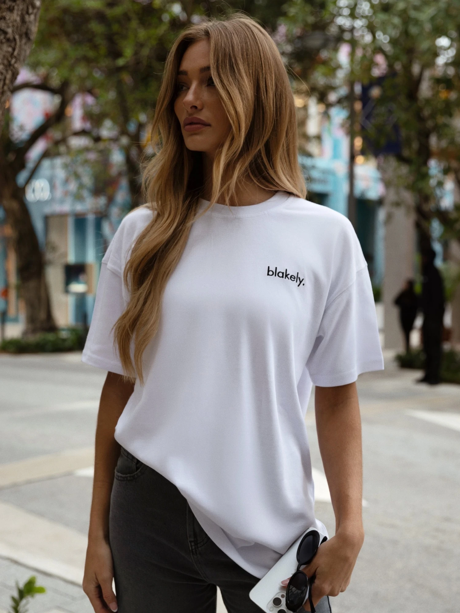 Sami Oversized T-Shirt - White 3 Sami Oversized T-Shirt - White - Image 3