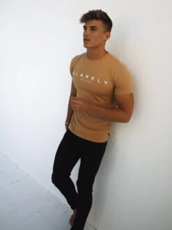 Axson T-Shirt - Gold 9 Axson T-Shirt - Gold -Blakely Clothing Store Rioja4D 6a5972fc ee0d 4a31 90fb 6a0bebe3d42a