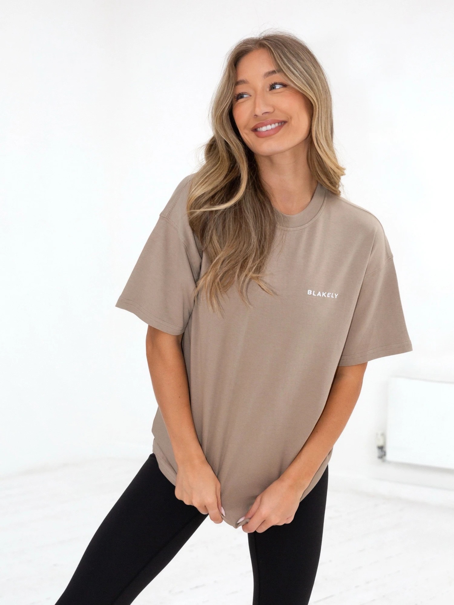 Series Oversized T-Shirt - Washed Khaki 2 Series Oversized T-Shirt - Washed Khaki - Image 2