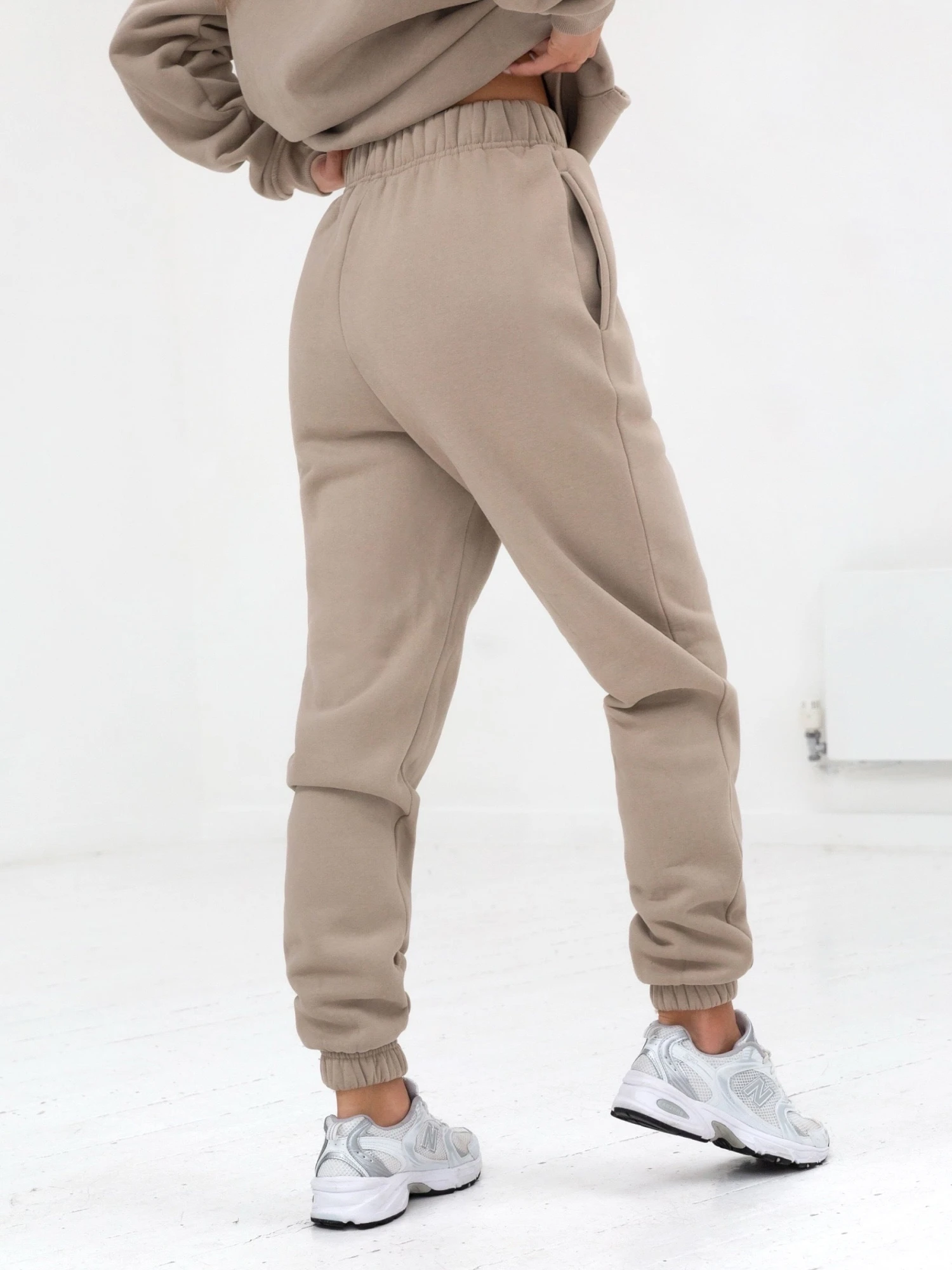 Series Sweatpants - Washed Khaki 2 Series Sweatpants - Washed Khaki - Image 2